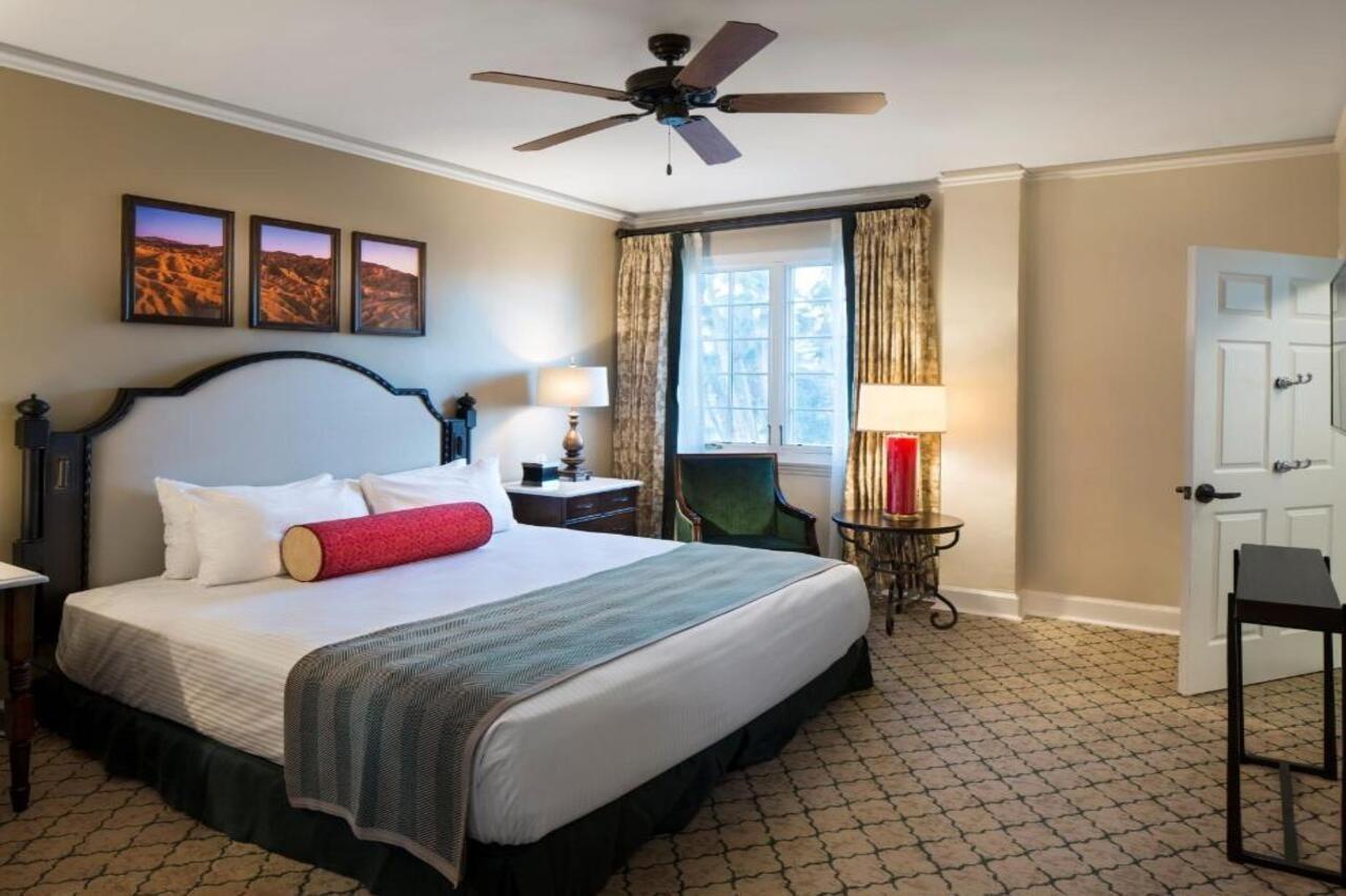The Inn At Indian Village מראה חיצוני תמונה A guest room at the Inn at Disney's Vero Beach Resort